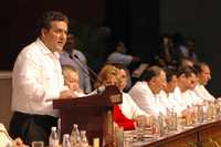 El gobernador de Chiapas, Juan Sabines Guerrero, durante la presentación del Plan de Desarrollo 2007-2012