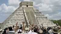 Decenas de personas celebraron la designación de Chichén Itzá como una de las nuevas siete maravillas