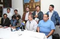 Integrantes de la APPO se deslindaron del EPR, durante una conferencia de prensa en la ciudad de México