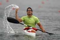 El veracruzano Manuel Cortina, quien estuvo a punto de retirarse por una lesión en la espalda, se convirtió en tricampeón en kayac