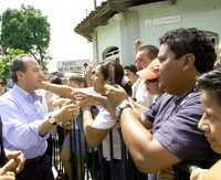 El presidente Felipe Calderón durante su gira de trabajo por Huixtla, Chiapas