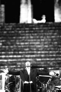 Pavarotti, refugio de la alegría