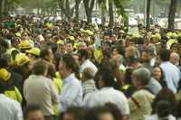 Simulacro de evacuación de la Torre Mayor, en Paseo de la Reforma, en el cual participaron unos 10 mil empleados