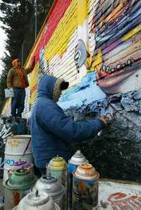 Las paredes de la Secundaria 256 alojan el trabajo de decenas de grafiteros