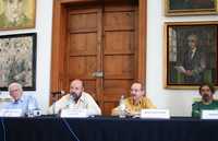 José María Pérez Gay, Luis Hernández Navarro, Marcos Roitman y Ramón Vera durante la presentación del libro Sentido contrario