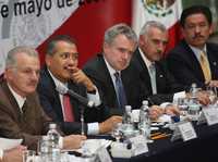 Francisco Labastida, Manlio Fabio Beltrones, Santiago Creel, Alejandro Zapata y Carlos Navarrete, ayer en Xicoténcatl