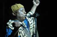 Cheick Tidiane Seck (Mali), quien se presentará en el concierto de clausura del Ollin Kan, en el Bosque de Tlalpan