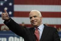 El virtual candidato republicano a la presidencia de Estados Unidos, John McCain, en un acto de campaña ayer en una preparatoria de Portsmouth, Ohio