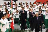 Felipe Calderón Hinojosa abanderó la delegación de deportistas mexicanos que participarán a partir del 8 de agosto en Pekín 2008