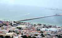 Vista aérea de del puerto de altura de Progreso, Yucatán. Autoridades federales y estatales dijeron que intentarán covencer a la empresa Royal Caribbean para que continúe sus actividades turísticas en la zona