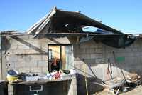 Los vientos del huracán Norbert arrancaron techos de las viviendas en zonas rurales de Baja California Sur. El gobierno del estado solicitará declaratorias de desastre para La Paz, Comondú y Loreto