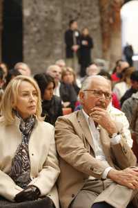 Silvia Lemus y Carlos Fuentes, ayer, en el Centro Cultural del México Contemporáneo, en el homenaje rendido por la Universidad Autónoma Metropolitana al autor de Instinto de Inez