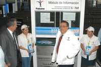 Fernando Gómez Mont presentó en el aeropuerto capitalino una guía del Programa Paisano