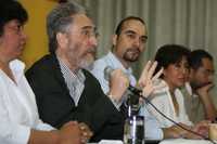 Luis Arriaga Valenzuela, director del Pro Juárez (al centro), destacó que desde 2007 redoblan esfuerzos para garantizar el respeto a los derechos humanos en México