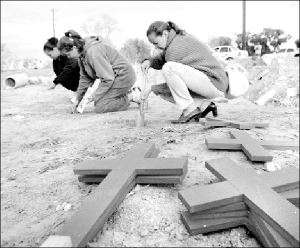 mujeres-ongs-cruces-1