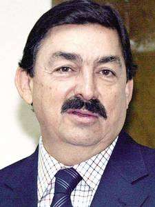 Exige frente sindical a Fox la<I> cabeza</I> de Salazar Exige frente sindical a Fox la<I> cabeza</I> de Salazar