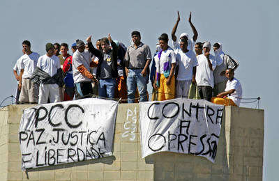 Brasil: 52 muertos por la rebelión de reos Brasil: 52 muertos por la rebelión de reos