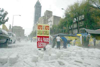 Lluvia, granizada y caos en el DF Lluvia, granizada y caos en el DF