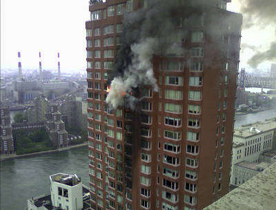 Avionetazo en NY desata alerta en EU Avionetazo en NY desata alerta en EU
