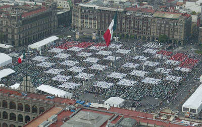 Baten ajedrecistas récord mundial en el Zócalo Baten ajedrecistas récord mundial en el Zócalo