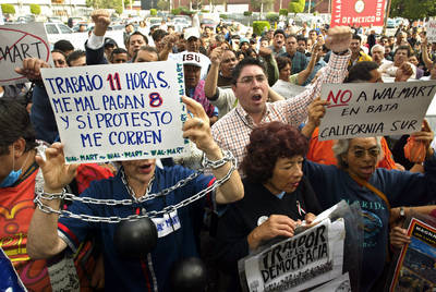 ''¡TIANGUIS SI, WAL-MART NO!'' ''¡TIANGUIS SI, WAL-MART NO!''