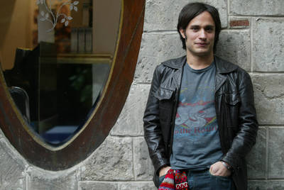 ''EL PAIS ES UN DESMADRE'': GAEL GARCIA