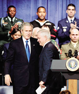 BUSH INSISTE EN LA GUERRA