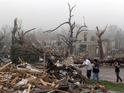 DEVASTA TROMBA A PIEDRAS NEGRAS; 3 MUERTOS DEVASTA TROMBA A PIEDRAS NEGRAS; 3 MUERTOS