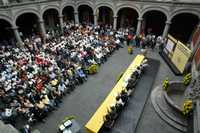 Simpatizantes y dirigentes perredistas se dieron cita este sábado en el Museo de la Ciudad de México para conmemorar 18 años de este instituto político