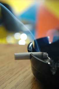 Un senador panista plantea la desaparición total de anuncios de cigarros