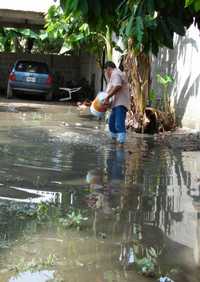 El paso de la tormenta tropical Bárbara en la costa de Chiapas ha provocado inundaciones en la zona baja de Huixtla