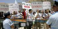 Pacifistas israelíes se manifiestan en Hebron para exigir el fin de los asentamientos