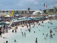 Playa Tortugas, uno de los espacios públicos que conserva Cancún