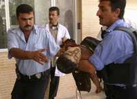 Una niño herido en un atentado con bomba es ingresado en el hospital de Kirkuk