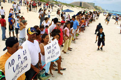 CANCUN: RECHAZO A LA VENTA DE PLAYA PUBLICA CANCUN: RECHAZO A LA VENTA DE PLAYA PUBLICA