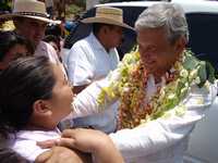 Diversas muestras de respaldo recibió Andrés Manuel López Obrador en su visita a varios municipios del istmo oaxaqueño