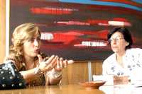 Las especialistas Diana Valle Guerra y María Julia de Vales en entrevista