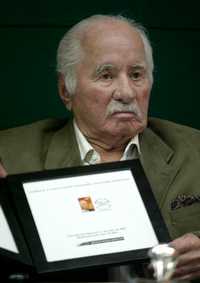 Andrés Henestrosa, anteayer, durante el homenaje que se rindió al centenario escritor en Ciudad Nezahualcóyotl