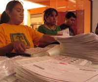 Unos 30 trabajadores del programa Oportunidades fueron sorprendidos cuando preparaban la entrega de recursos este fin de semana, a unas horas de la jornada electoral en Zacatecas