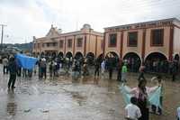 La Gran Plaza Central de San Juan Chamula, Chiapas, ayer, durante el plebiscito para elegir al candidato del PRI a la alcaldía