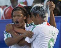 Giovani dos Santos abrió el camino para la victoria de la selección
