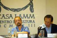 Jaime Avilés y Luis Javier Garrido, en el foro realizado en Casa Lamm sobre el fraude electoral
