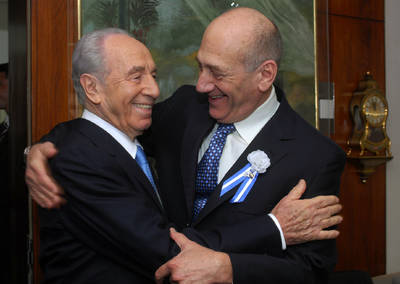 ASUME SHIMON PERES LA PRESIDENCIA ISRAELI