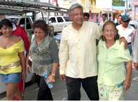 Durante su recorrido por el municipio tamaulipeco de Ocampo, Andrés Manuel López Obrador recibió el respaldo de los pobladores
