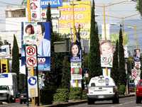 Propaganda electoral colocada en la avenida López Mateos, en el centro de Aguascalientes