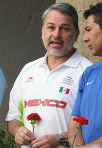 El gobernador Emilio González Márquez en el acto Jalisco por la cultura, donde declaró que es inconveniente promover el uso del condón