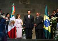 El jefe de Gobierno del Distrito Federal, Marcelo Ebrard, recibió ayer al presidente de Brasil, Luiz Inacio Lula da Silva, a quien declaró huésped distinguido y entregó las llaves de la ciudad de México