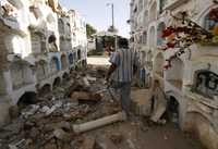 El cementerio de Ica también sufrió severos daños provocados por el terremoto