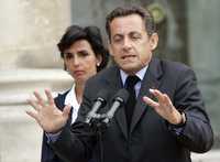 Nicolas Sarkozy, acompañado de la ministra de Justicia francesa, Rachida Dati, sostuvo en un discurso pronunciado en París que apoya la castración de pederastas