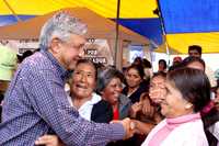 En Tepetitla, Tlaxcala, Andrés Manuel López Obrador invitó a los pobladores a integrarse a la red de representantes del "gobierno legítimo"